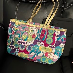 Coach bag can be used as diaper bag or to carry laptop very good condition.